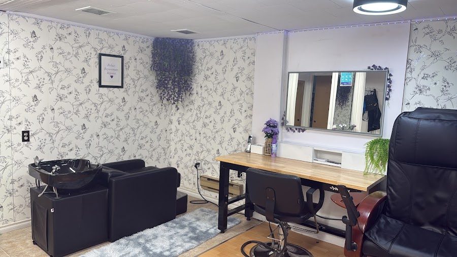The Pure Era Nails & Spa reception and studio in Belleville